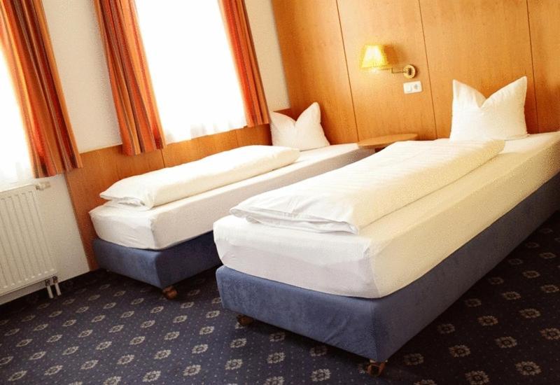 Hotel Servus Europa Suben Habitación foto